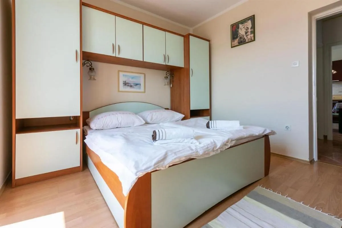 Guest house Boni In Supetarska Draga - Kvarner Region