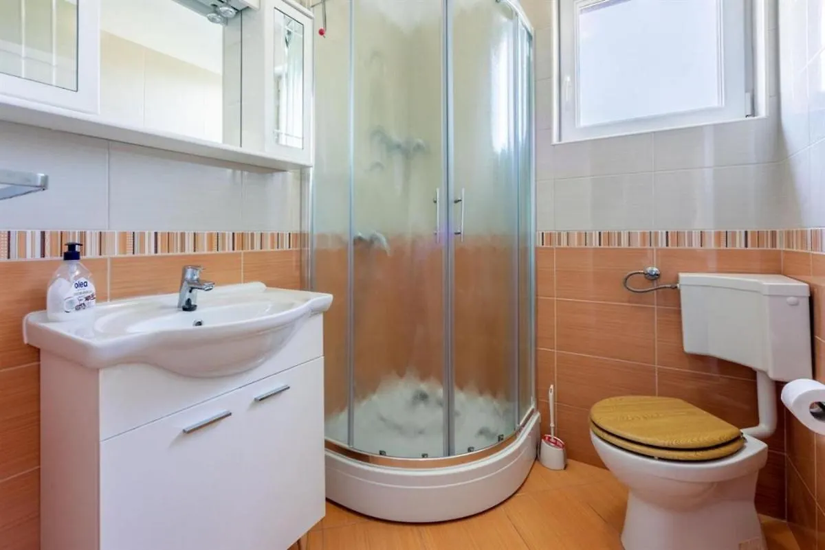 Guest house Boni In Supetarska Draga - Kvarner Region